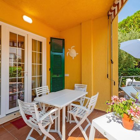 Isabel Beach And Bike Finale Ligure Exterior foto